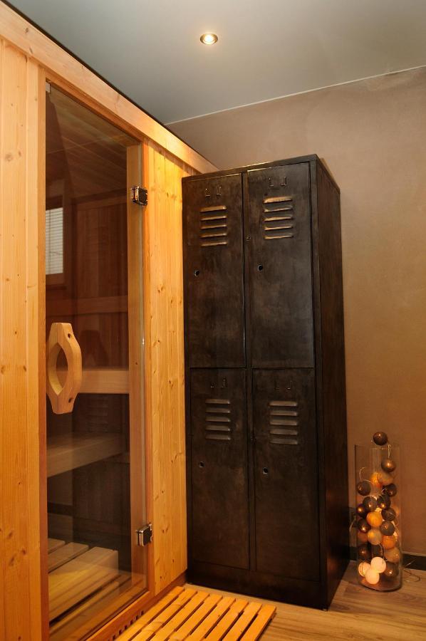 Bed and Breakfast Sur Le Tige Hamois Esterno foto